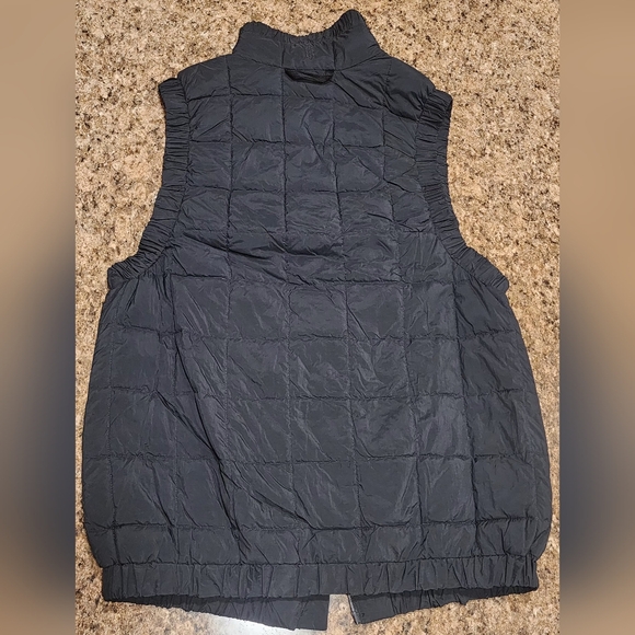 FP MOVEMENT "Piper" Reflective Quilted Packable Vest - Black - XS - Picture 6 of 13